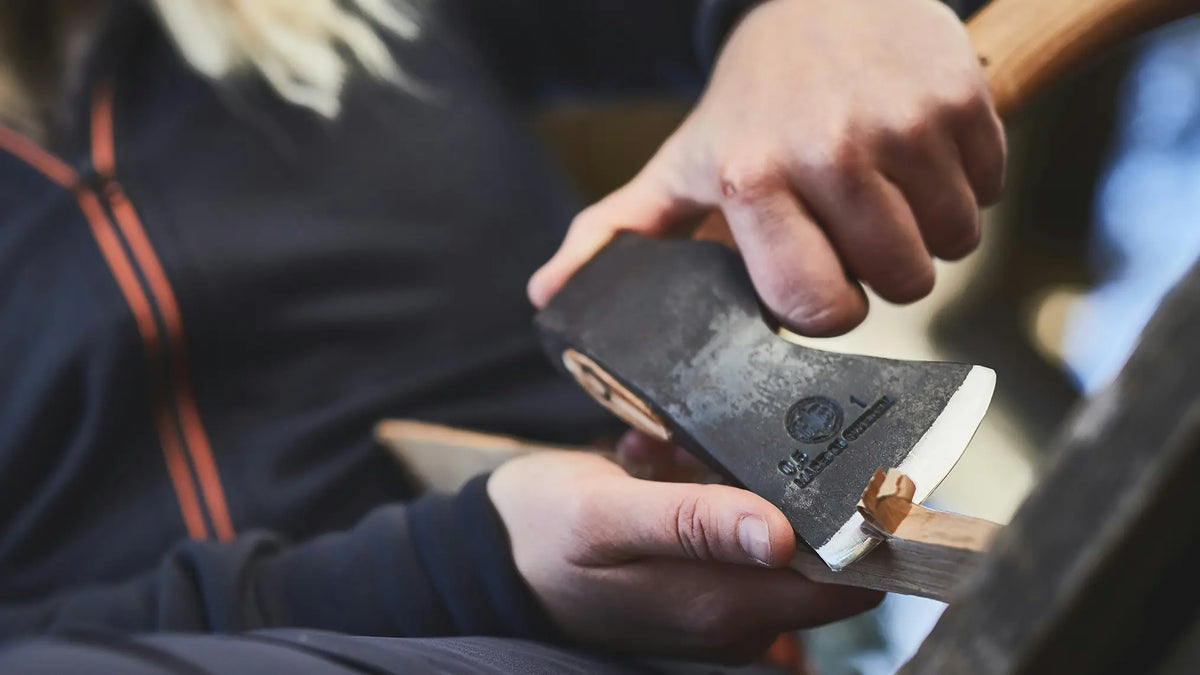 How to Re-Handle an Axe – Restore Your Tool Safely | Hultafors