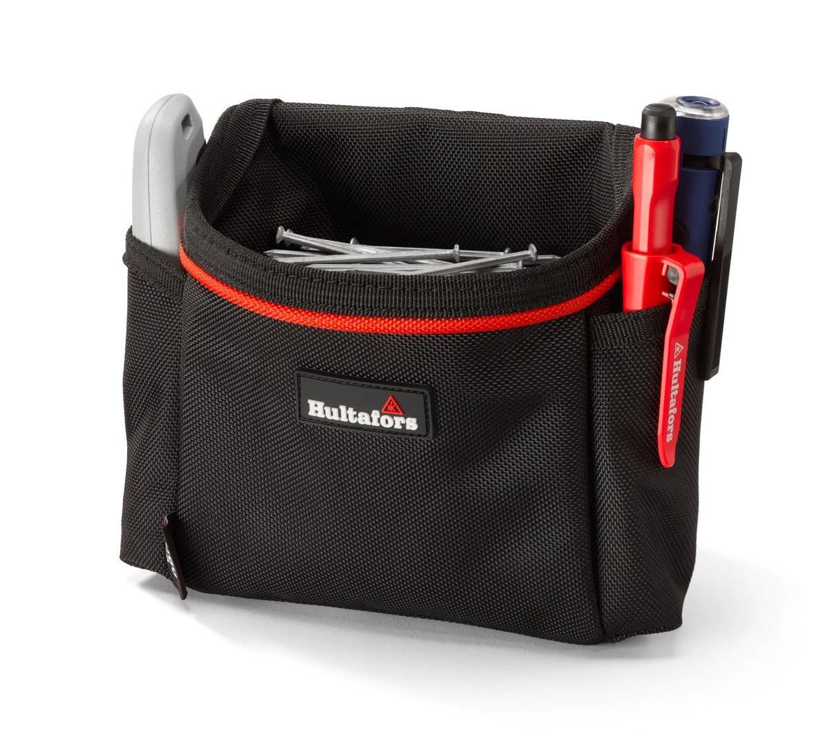 Pochette arrière pour les outils et les clous