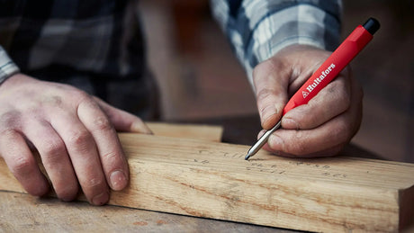 Dry Marker – In holster with built-in sharpener